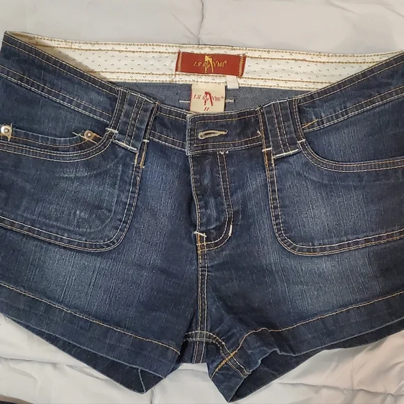 1.8 by YMI/Arizona/Lei lot of 3 jean shorts - Picture 1 of 8